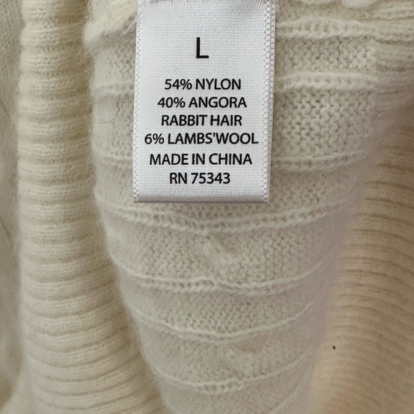 Aphorism cream angora wool blend, scoop neck knit sweater, size large - Picture 5 of 8